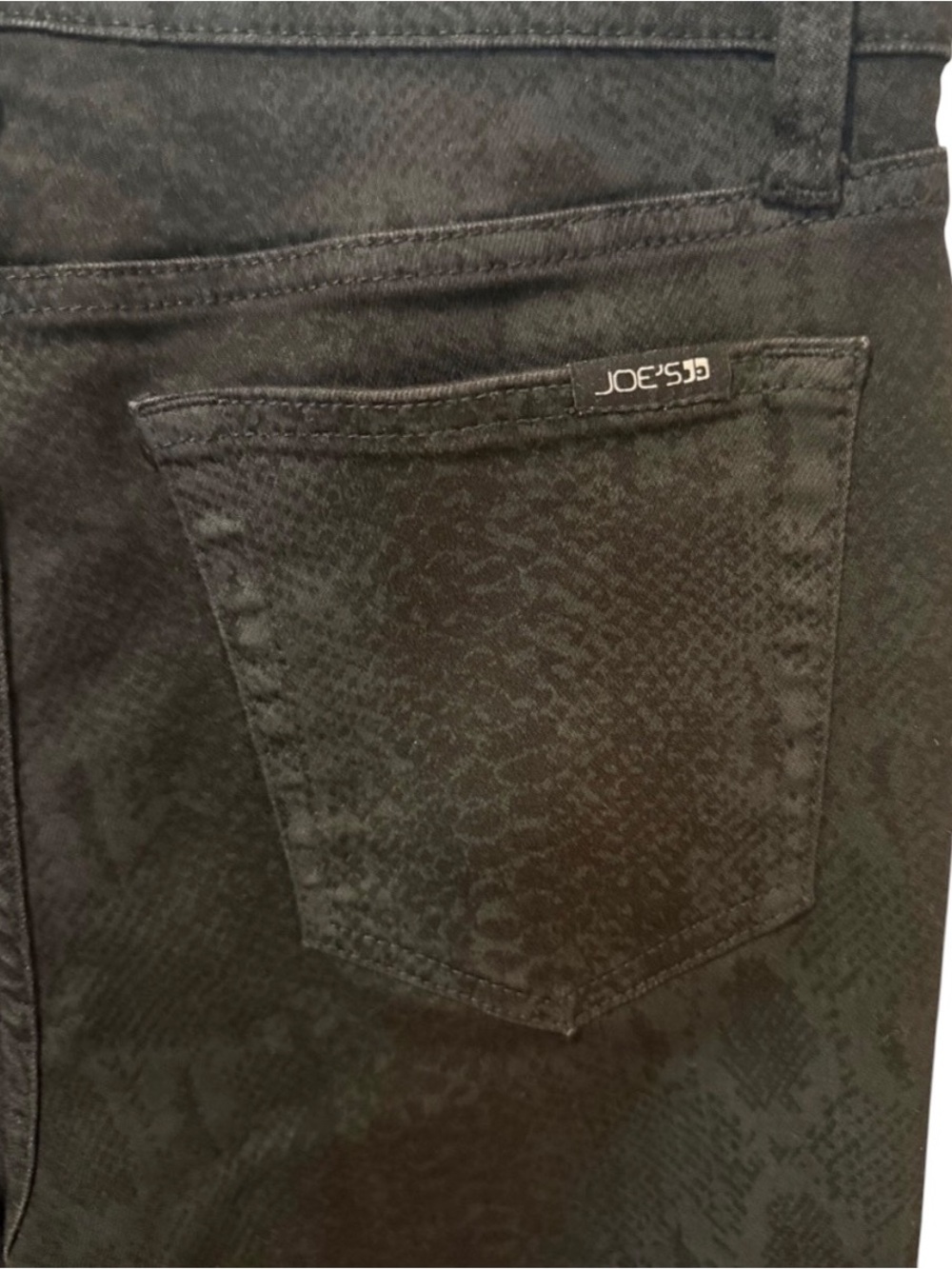 Joe's Jeans Women's Charlie
Black Snake Print Skinny Jeans Size 27